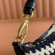 Bagsaaa Miu Miu Logo crochet shoulder bag in blue - 18.5cm - 4
