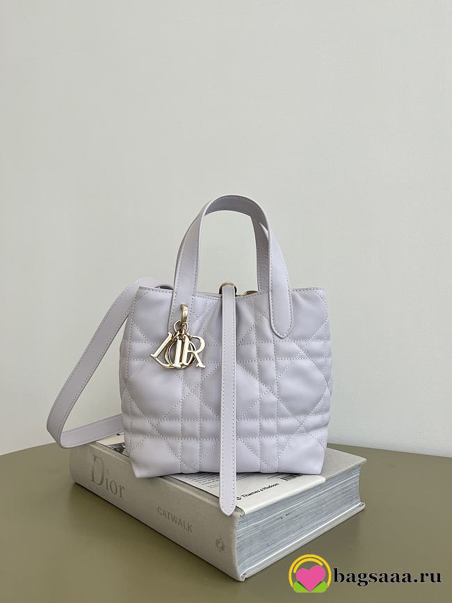 Bagsaaa Small Dior Toujours Vertical Tote Bag Lilac Macrocannage Calfskin - 16 x 18 x 12 cm - 1
