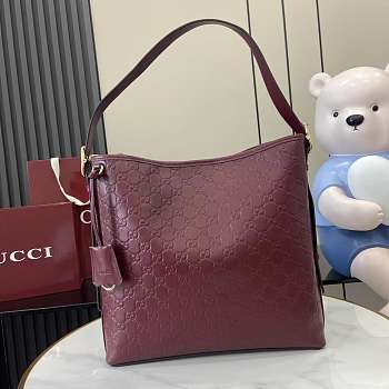 Bagsaaa Gucci GG Emblem medium shoulder bag 847452 dark red - 30.5cm