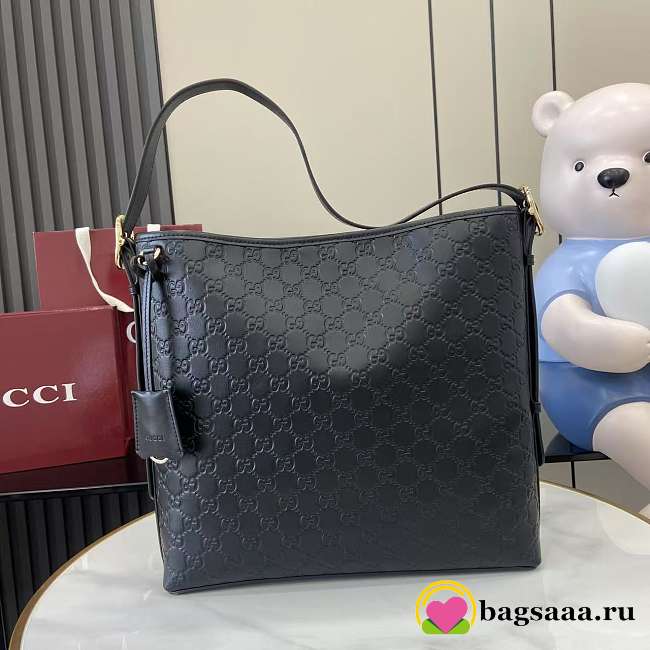 Bagsaaa Gucci GG Emblem medium shoulder bag 847452 black - 30.5cm - 1