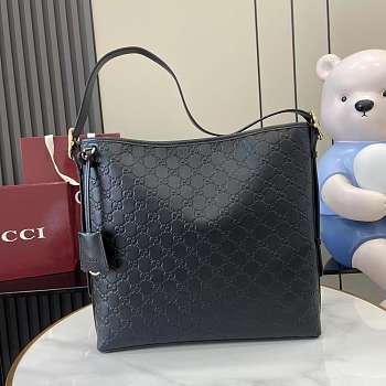Bagsaaa Gucci GG Emblem medium shoulder bag 847452 black - 30.5cm