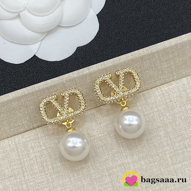 Bagsaaa Valentino Gold Earrings - 1