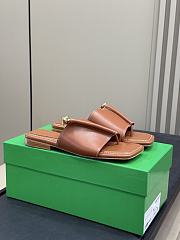 Bagsaaa Bottega Veneta Solstice Flat Thong brown - 1