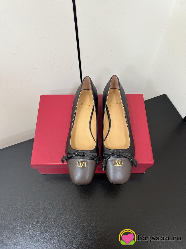 Bagsaaa Valentino Valet Du Roi Kidskin Ballerina Black & Brown - 25Mm - 1