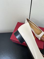 Bagsaaa Valentino Valet Du Roi Kidskin Ballerina White & Brown - 25Mm - 2