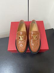 Bagsaaa Valentino Garavani VLogo Signature loafers brown - 1