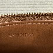 Bagsaaa Celine Zipped Card Holder Cuir Triomphe In Shiny Calfskin brown - 11cm - 3