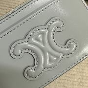 Bagsaaa Celine Zipped Card Holder Cuir Triomphe In Shiny Calfskin blue - 11cm - 4