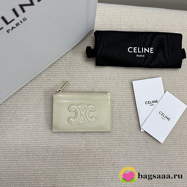 Bagsaaa Celine Zipped Card Holder Cuir Triomphe In Shiny Calfskin cream - 11cm - 1