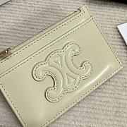 Bagsaaa Celine Zipped Card Holder Cuir Triomphe In Shiny Calfskin cream - 11cm - 3