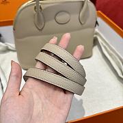 Bagsaaa Hermès Bolide 27 handbag beige - 27cm - 2
