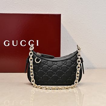 Bagsaaa Gucci GG Emblem mini shoulder bag 847091 black - 19cm