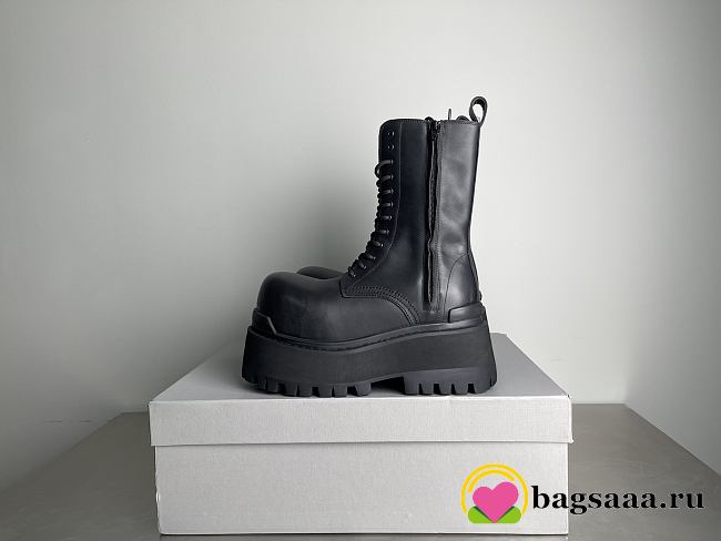 Bagsaaa Balenciaga Giant Boot in black soft bullskin - 1