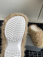 Bagsaaa Balenciaga Faux Fur Mule Crocs Slippers beige - 2