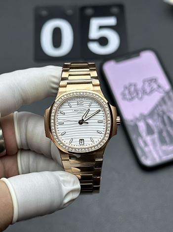 Bagsaaa Patek Philippe Nautilus Lady watch