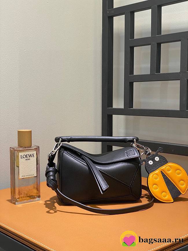 Bagsaaa Loewe Mini Puzzle Black - 18cm - 1