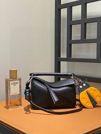 Bagsaaa Loewe Mini Puzzle Black - 18cm