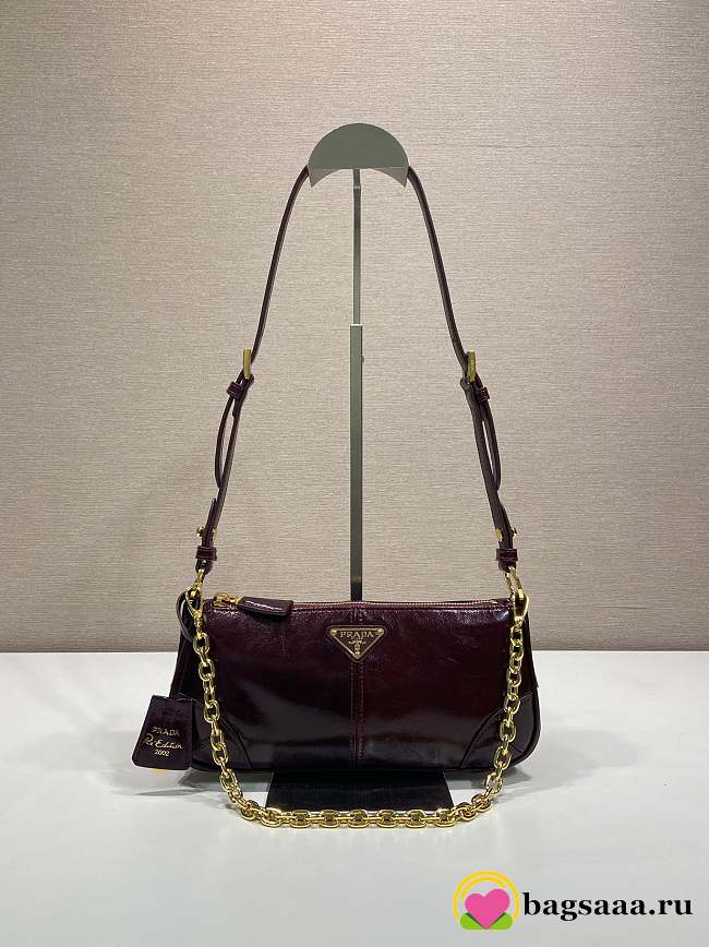 Bagsaaa Prada Re-Edition 2002 medium leather shoulder bag 1BC221 Burgundy - 26cm - 1