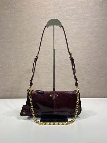 Bagsaaa Prada Re-Edition 2002 medium leather shoulder bag 1BC221 Burgundy - 26cm