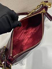 Bagsaaa Prada Re-Edition 2002 medium leather shoulder bag 1BC221 Burgundy - 26cm - 4