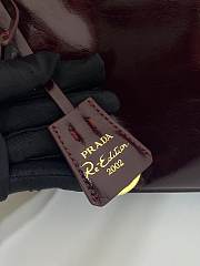 Bagsaaa Prada Re-Edition 2002 medium leather shoulder bag 1BC221 Burgundy - 26cm - 2