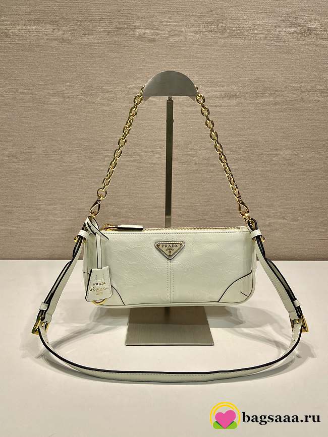 Bagsaaa Prada Re-Edition 2002 medium leather shoulder bag 1BC221 White - 26cm - 1