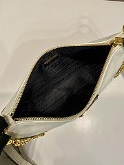Bagsaaa Prada Re-Edition 2002 medium leather shoulder bag 1BC221 White - 26cm - 3