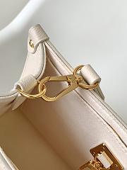 Bagsaaa M23637 Lock & Go Quartz color - 24.5cm - 3