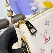 Bagsaaa LV M25507 Coussin PM Dream Cream - 26cm - 4