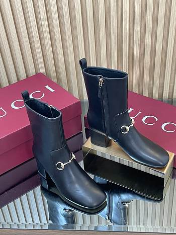 Bagsaaa Gucci Women's ankle boot with Horsebit 835808 black