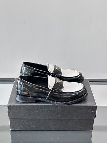 Bagsaaa Prada Two-tone brushed leather loafers
