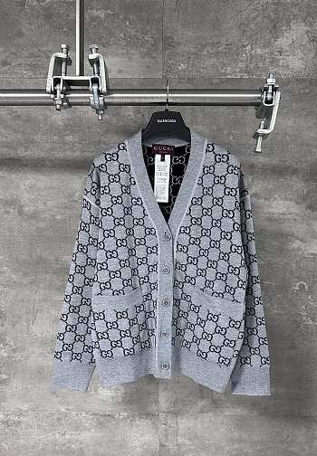 Bagsaaa Gucci Reversible GG wool jacquard cardigan grey and black