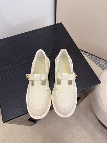 Bagsaaa Chanel Mocassins G46799 white