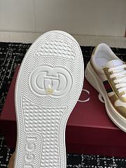 Bagsaaa Gucci chunky sneaker 848307 white & gold - 2