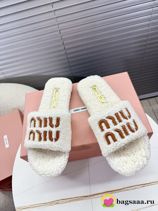 Bagsaaa Miu Miu Shearling slides white - 1
