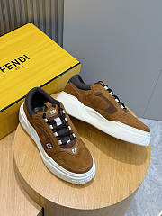 Bagsaaa Fendi Force low-top sneakers in brown suede - 3