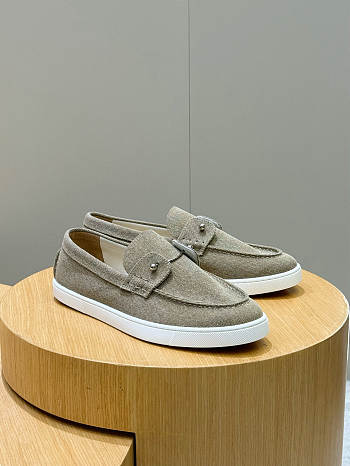 Bagsaaa Christian Louboutin Chambeliboat loafers beige