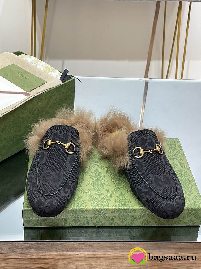 Bagsaaa Gucci Princetown slippers black and fur - 1