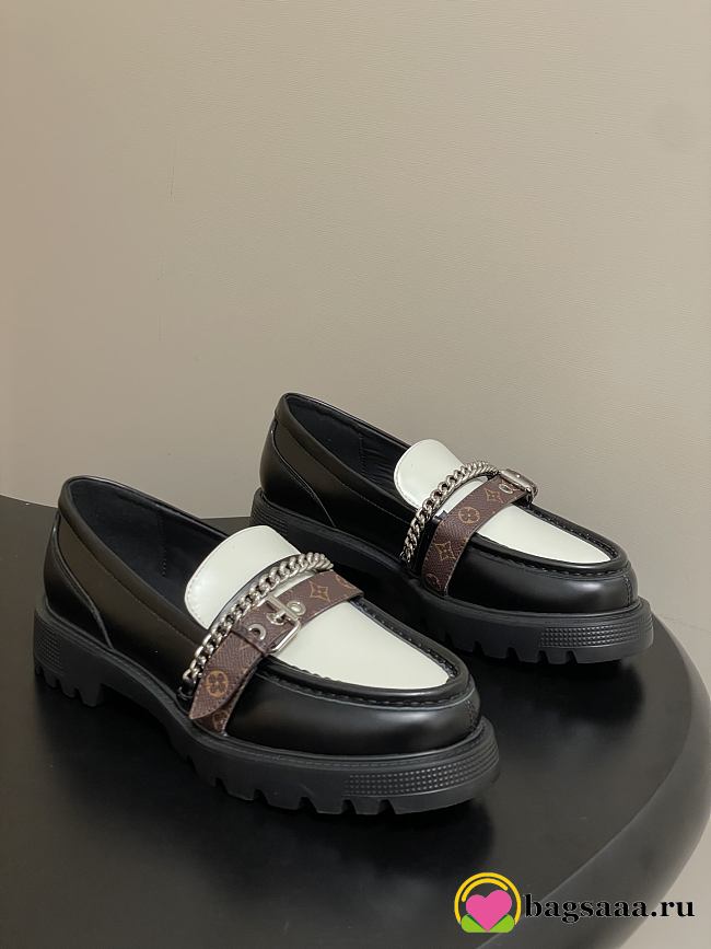 Bagsaaa LV District Flat Loafer black & white - 1
