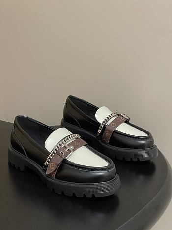 Bagsaaa LV District Flat Loafer black & white