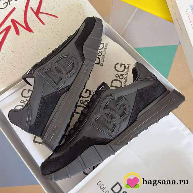 Bagsaaa Dolce & Gabbana DG Cushion sneakers black - 1