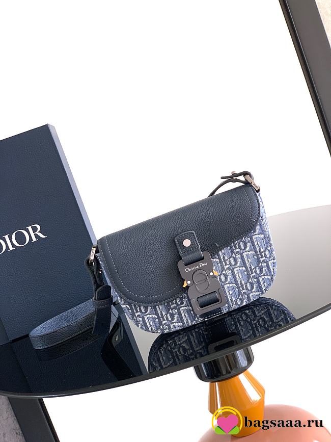 Bagsaaa Dior Mini Saddle Messenger Bag with Flap Blue Dior Oblique Jacquard and Blue Grained Calfskin - 20cm - 1