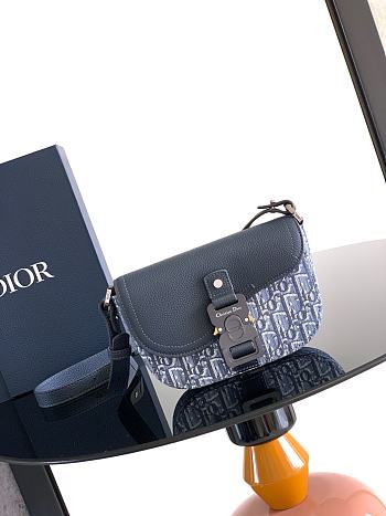 Bagsaaa Dior Mini Saddle Messenger Bag with Flap Blue Dior Oblique Jacquard and Blue Grained Calfskin - 20cm