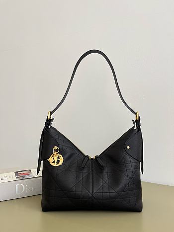Bagsaaa Medium Dior Voyage Bag Black Flat Macrocannage Crinkled Calfskin - 28cm
