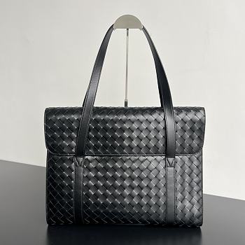 Bagsaaa Bottega Veneta Intrecciato leather briefcase in black - 41cm