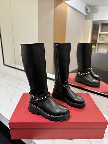 Bagsaaa Valentino Garavani Rockstud-embellished knee-high leather boots black
