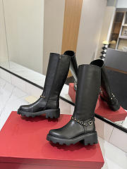 Bagsaaa Valentino Garavani Rockstud-embellished knee-high leather boots black - 2