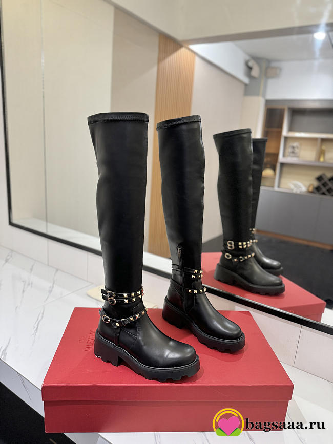 Bagsaaa Valentino Garavani Rockstud leather combat boots black - 1