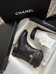 Bagsaaa Chanel black leather boots with gold chain - 4