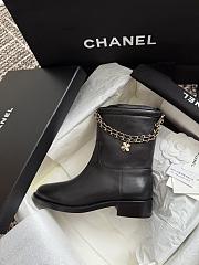 Bagsaaa Chanel black leather boots with gold chain - 3